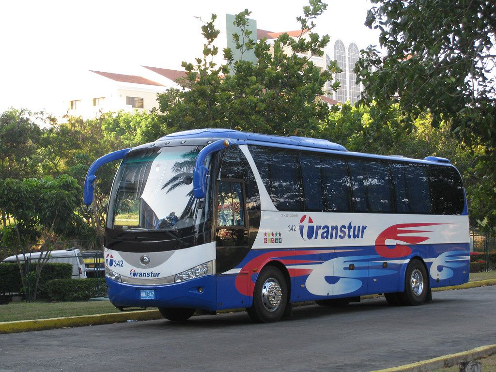 Shared transfer.Bus   Aeropuerto  Santa Clara - Hoteles Cayo Santa María-Ensenachos
